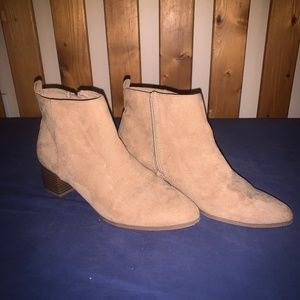 Ladies boots